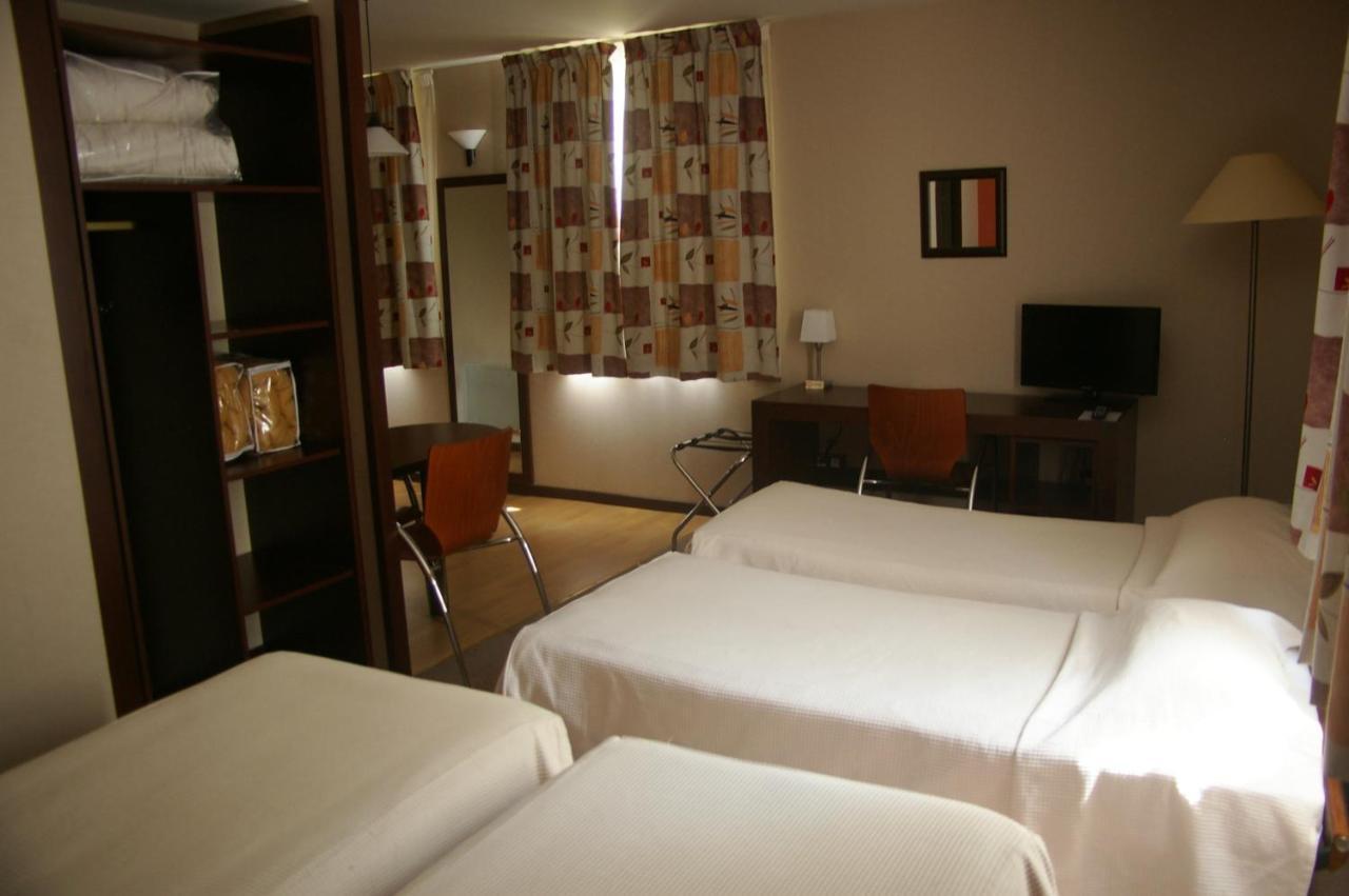 Hotel De L'Abbaye Des Premontres Pont-a-Mousson Ruang foto